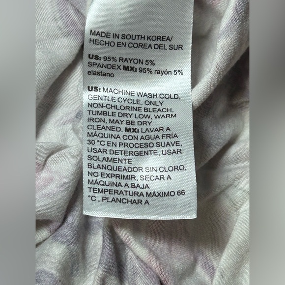 Chico's Women's 3/ XL Long Sleeve Top Pink Red Neutral Floral Shirt - Picture 5 of 5